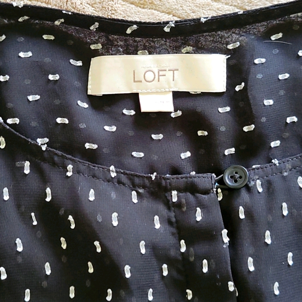 3/$20 Loft blouse - Picture 2 of 4